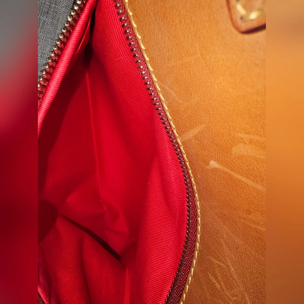 Dooney & Bourke Small Russel Bag, Florentine Leather. - Picture 6 of 14